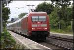 101094 mit IC 2218 nach Hamburg - Altona fährt hier am 8.7.2015 um 15.16 Uhr verspätet durch den Bahnhof Ostbevern.