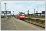 101 079 fhrt mit dem InterCity 2152, von Berlin-Gesundbrunnen nach Dsseldorf in den Bahnhof Hamm (Westf) ein.