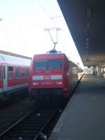 101 099 steht abfahrbereit in Hamburg-Altona.