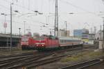 181 219-7 und 101 033-9 am 7.November 2011 in Koblenz HBf