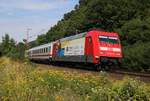 101 037-0 bespannte am 01.08.2015 einen Umleiter-IC aus Richtung Göttingen kommend. Aufgenommen zwischen Friedland(HAN) und Eichenberg.