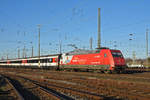 DB Lok 101 076-8 fährt beim badischen Bahnhof ein. Die Aufnahme stammt vom 06.01.2020.