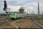 Mal endlich wieder eine Werbelok hier zugegen:  101 005-7, mit Werbung für die Deutsche Eisenbahn-Versicherungskasse (DEVK), trifft in Halle(Saale)Hbf auf Gleis 8 ein.