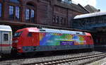 DB Fernverkehr AG [D] mit ihrer  101 066-9  [NVR-Nummer: 91 80 6101 066-9 D-DB] als Schublok eines IC Richtung Hamburg Hbf. am 15.07.24 Ausfahrt Bahnhof Hamburg-Harburg.