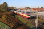 Der AKE Rheingold mit Lok 101001 durchfährt hier am 3.11.2024 um 9.20 Uhr Hasbergen auf dem Weg nach Westerland.