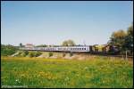 101 141-0 ist am 26.04.07 unterwegs mit IC 2069 von Karlsruhe Hbf nach Nrnberg Hbf, aufgenommen bei Goldshfe. Aufnahme mit Canon Eos 500, gescannt.