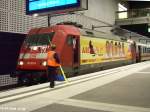 Gute Sicht, die 101 001-6 mit dem EC 174 nach Hamburg-Altona am 13.09.2008 in Berlin Hbf (tief).