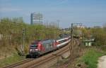 101 110-5  Eintracht Frankfurt  mit IC 184 Zrich HB - Stuttgart Hbf bei der Ausfahrt aus Singen(Htw).