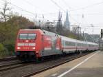 101 017-2  Graubünden natürliCH  kam am 30.11 mit einem IC durch Köln Deutz gefahren.

Köln Deutz 30.11.2014