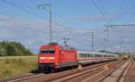 101 062 schleppte am 09.07.15 einen IC der Linie Leipzig - Magdeburg durch Rodleben Richtung Magdeburg. Wegen Bauarbeiten auf der Strecke Halle - Magdeburg wurden die IC den ganzen Juli über über Rodleben umgeleitet.