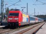 Immer noch sucht 101 037 ihren Eisenbahner mit Herz.Am 23.August 2015 hielt die Lok mit dem EC 379 Binz-Praha hl.n.in Bergen/Rügen.