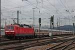 Nachschuss auf 120 152-4, als diese am 30.01.2018 mit einem ICE-Ersatzzug und der 101 080-0 an der Zugspitze, auf Gleis 3 in den Badischen Bahnhof von Basel einfuhr.