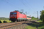 Am Abend des 13.06.2019 fuhr die 120 146-6 mit ihrem Pbz 2462 (Basel Bad Bf - Frankfurt (Main) Hbf) nördlich von Hügelheim über die Rheintalbahn durchs Markgräflerland in Richtung Freiburg (Breisgau).