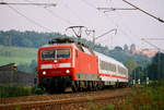09. September 2005, Lok 120 124 führt einen IC aus Kronach heraus in Richtung Saalfeld. 