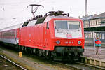 Am 30. Dezember 1998 sah ich im	Bahnhof Lichtenfels Lok 120 121 vor einem IC in Richtung Bamberg.