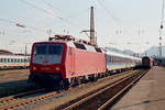 01. März 1997, Bahnhof Freilassing, Lok 120 129 hat den Interregio von Karlsruhe gebracht.