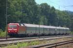 120 154-0 mit einem BB-EC auf der  Rennbahn  Gnzburg - Offingen Strecke Ulm - Augsburg am 25.06.2008 .