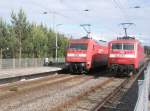 Hier links 101 119-6 mit IC1963 von Stralsund Hbf. zum Ostseebad Binz und rechts 120 135-9, diese beiden Triebfahrzeuge trafen sich am 19.6.2010 im Ostseebad Binz.