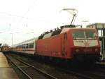 120 148-2 mit IC 626 Kln Hbf-Leipzig Hbf auf Magdeburg Hauptbahnhof am 12-08-2001. Bild und scan: Date Jan de Vries.