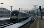 Zwei Intercity-Garnituren, mit jeweils einer 120er, durchfahren am 02. Mrz 2013 den bahnhof Saalfeld(Saale) Richtung Jena. Die Loknummern waren: 120 157 und 120 155.