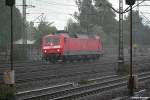 120 104-5 schoss bei sprhregen am 20.09.13 beim bhf harburg vorbei