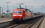 Zusammen mit 120 143 am anderen Zugende bespannte die ehemalige Märklin-Lok 120 112 am 14.06.15 den IC 2411 von Berlin nach München.