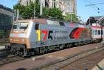 Die Mrklin 120 159-9 mit 175 Jahre Eisenbahn Werbung fhrt mit einem geendeten EN aus Wien Westbahnhof aus Kln HBF zur Abstellung zum Deutzerfeld am 05.06.2010