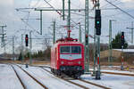 SEL mit Lok 120 143 ausfahrend in Bergen auf Rügen Richtung Stralsund.