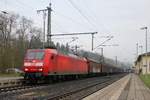 145 017-0 von Kassel kommend bei der Durchfahrt in Baunatal Guntershausen in Richtung Frankfurt. 12.01.2018