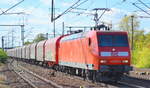 DB Cargo Deutschland AG mit  145 051-9  [NVR-Number: 91 80 6145 051-9 D-DB] und einem Güterzug für Coiltransporte am 27.09.18 Bf. Flughafen Berlin-Schönefeld.