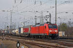 DB Lok 145 046-9 durchfährt den badischen Bahnhof.