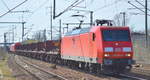 DB Cargo Deutschland AG mit  145 076-6  [NVR-Number: 91 80 6145 076-6 D-DB] und gemischtem Güterzug am 04.04.19 Bf. Flughafen Berlin-Schönefeld.