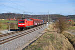 145 039 DB Cargo mit einem Autoteilezug bei Oberdachstetten Richtung Würzburg, 29.03.2021