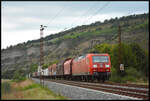 Und sie fahren doch noch: Nach Abstellung aller Loks der Baureihe 145 von DB Cargo Mitte dieses Jahres sind weiterhin zwei Maschinen aktiv. Nachschuss auf DB Cargo 145 036-0 und 062-6 an der Zugspitze. Die beiden Maschinen sind am 03.09.2024 mit einem Test-Güterzug im Auftrag von DB Systemtechnik bei Thüngersheim zur Abstellung in Gemünden/Main unterwegs. Der Zug war vom 29.08. bis 06.09.2024 Testobjekt bei aerodynamischen Tests mit einem ICE auf der SFS Fulda - Würzburg. Dort wurden die Auswirkungen der aerodynamischen Druckwelle auf Güterwaggons bei Zugbegegnungen im Tunnel von DB Systemtechnik untersucht.