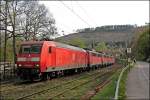 145 080 bringt Vier Maschinen der Baureihe 140 aus dem Siegerland ins Ruhrgebiet. Am Zugschluss hngt die 140 876. Aufgenommen bei Altena(Westf). (27.04.2008)