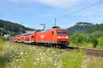 145 046 mit der S-Bahn Richtung Bad Schandau auf der Elbtalbahn bei Knigstein(Sachsen) am 19.7.2011