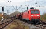 145 004 brachte am 10.11.12 einen gemischten Gterzug nach Leipzig. Hier passiert der Zug aus Leipzig-Mockau kommend Leipzig-Thekla.