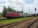 Am 10.05.2015 kam 145 014 mit ihrem Containerzug aus Richtung Salzwedel nach Stendal und fuhr weiter nach Magdeburg.