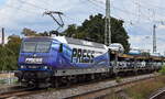 Eisenbahnbau- und Betriebsgesellschaft Pressnitztalbahn mbH, Jöhstadt (PRESS) mit ihrer  145 030-7  (NVR:  91 80 6145 085-7 D-PRESS ) und einem PKW-Transportzug am 30.08.23 Vorbeifahrt Bahnhof