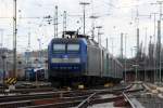 145 CL-204 von Crossrail steht mit 8 E-Loks von Crossrail stehen auf dem abstellgleis in Aachen-West bei Sonne und Regenwolken am Nachmittag vom 16.2.2014.