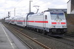 146 556 mit IC 2201 Norddeich Mole - Köln bei Düsseldorf-Oberbilk.