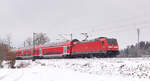 146 023 mit RE5 Stuttgart-Lindau Insel am 11.12.2021 zwischen Amstetten und Urspring.