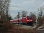 146 230-8 mit IRE 5185 Karlsruhe Hbf - Kreuzlingen/CH kurz hinter Radolfzell.