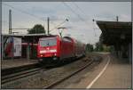 146 225-8 zieht eine RB von Ulm ber Stuttgart nach Mosbach-Neckarelz durch Untertrkheim, 17.08.10