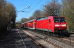 Nachschuß auf die 146 026-0, die am 15.04.2015 den RE 10118 (Hamm (Westf) - Aachen Hbf) durch Eilendorf schiebt.