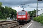 Nichts Gutes verhießen die Wolken am Nachmittag des 15/08/2015, als 146 024 den RE1 nach Aachen schob.