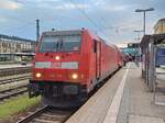 Die DB 146 240 hat sich am 14.07.2024 in Regensburg Hbf an den RE 4869 von Hof Hbf gesetzt, um ihn weiter nach München Hbf zu bringen.