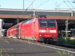 146 020-3 kam vor wenigen Minuten mit dem letzten RE6 der bis Dsseldorf fhrt an ihrer Endstation an. Nun zieht sie ihren Doppelstockverband in Richtung Abstellbahnhof. 30.06.08