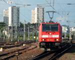 146 213-4 hat mit ihrer Garnitur das Ziel Stuttgart Hbf erreicht. 01.06.09