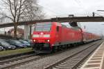 146 113-6 (Ortenaukreis) mit RE von Offenburg nach Basel SBB. Hier bei der Ausfahrt aus dem Bahnhof von Orschweier. (28.01.2013)
